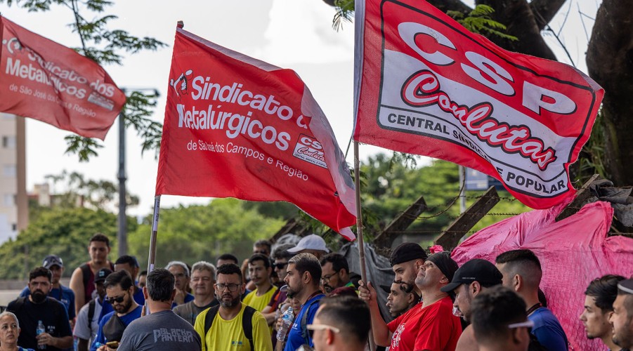 Trabalhadores da Eaton suspendem greve após negociações em São José dos Campos