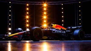 Red Bull Faz Shakedown com Verstappen e Lawson no RB21 Antes de Testes no Bahrein